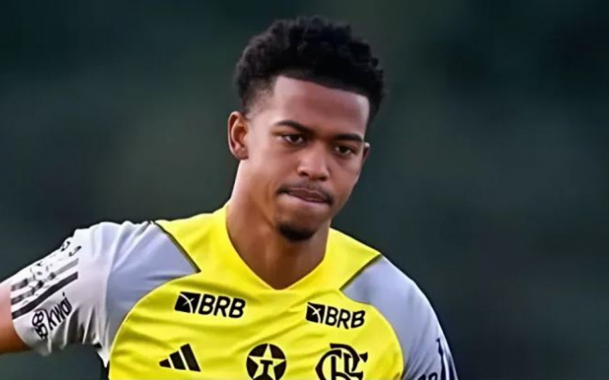 Carlinhos não deve permanecer no Flamengo para 2025