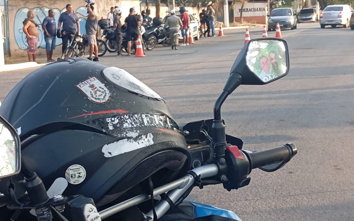 Agentes do 32º BPM durante operação de fiscalização no Lagomar, com foco em reduzir infrações e aumentar a segurança no trânsito