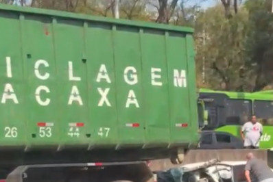 Acidente com caminhão deixa um policial civil morto em Duque de Caxias