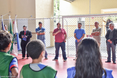 Prefeito de Paty entrega quadra esportiva na Maravilha