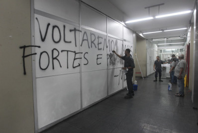 Reabertura da Uerj é marcada por reforço nos trabalhos de limpeza 