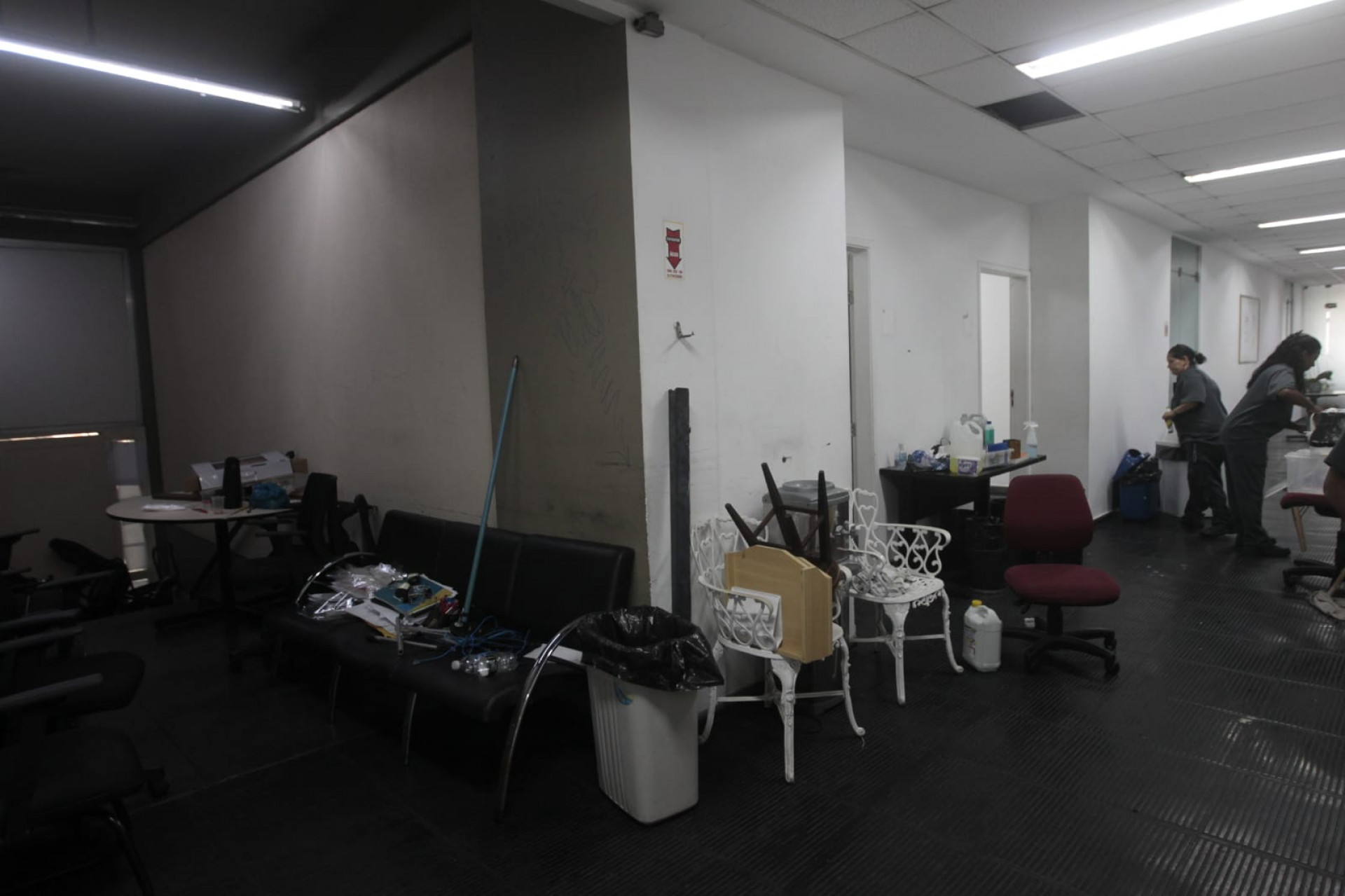 M&oacute;veis foram encontrados revirados ap&oacute;s desocupa&ccedil;&atilde;o da Uerj  - Reginaldo Pimenta/Ag&ecirc;ncia O DIA