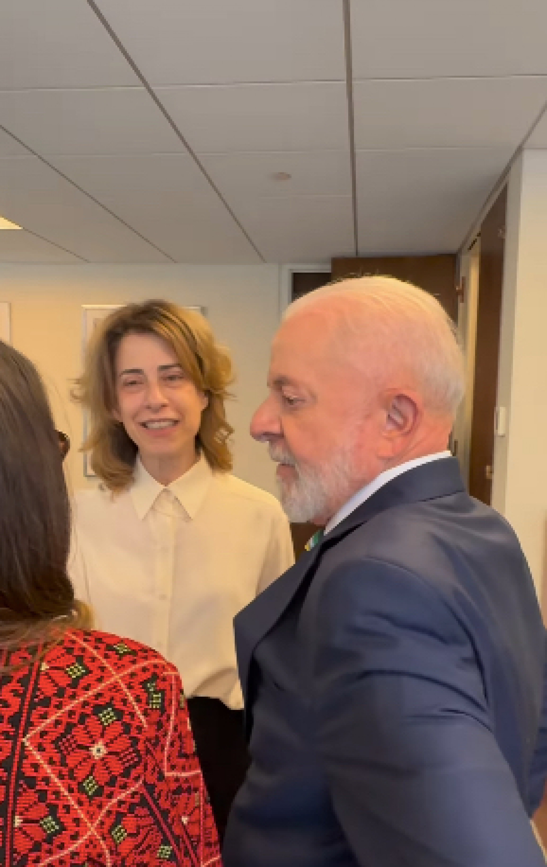 Lula compartilha encontro com Fernanda Torres e menciona 'Ainda Estou Aqui'  - Reprodução / Instagram