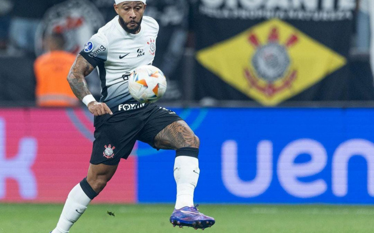 Memphis Depay (Corinthians) - R$ 3 milhões