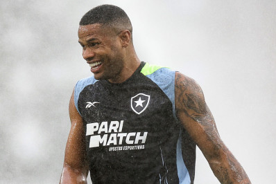 Postura e condicionamento físico são determinantes para retorno mais cedo de Júnior Santos