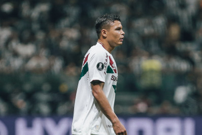 Thiago Silva, sobre primeiro gol de Deyverson: 'Não vi de onde ele veio'