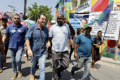 Candidatos apresentam propostas para habitação e educação na reta final das campanhas