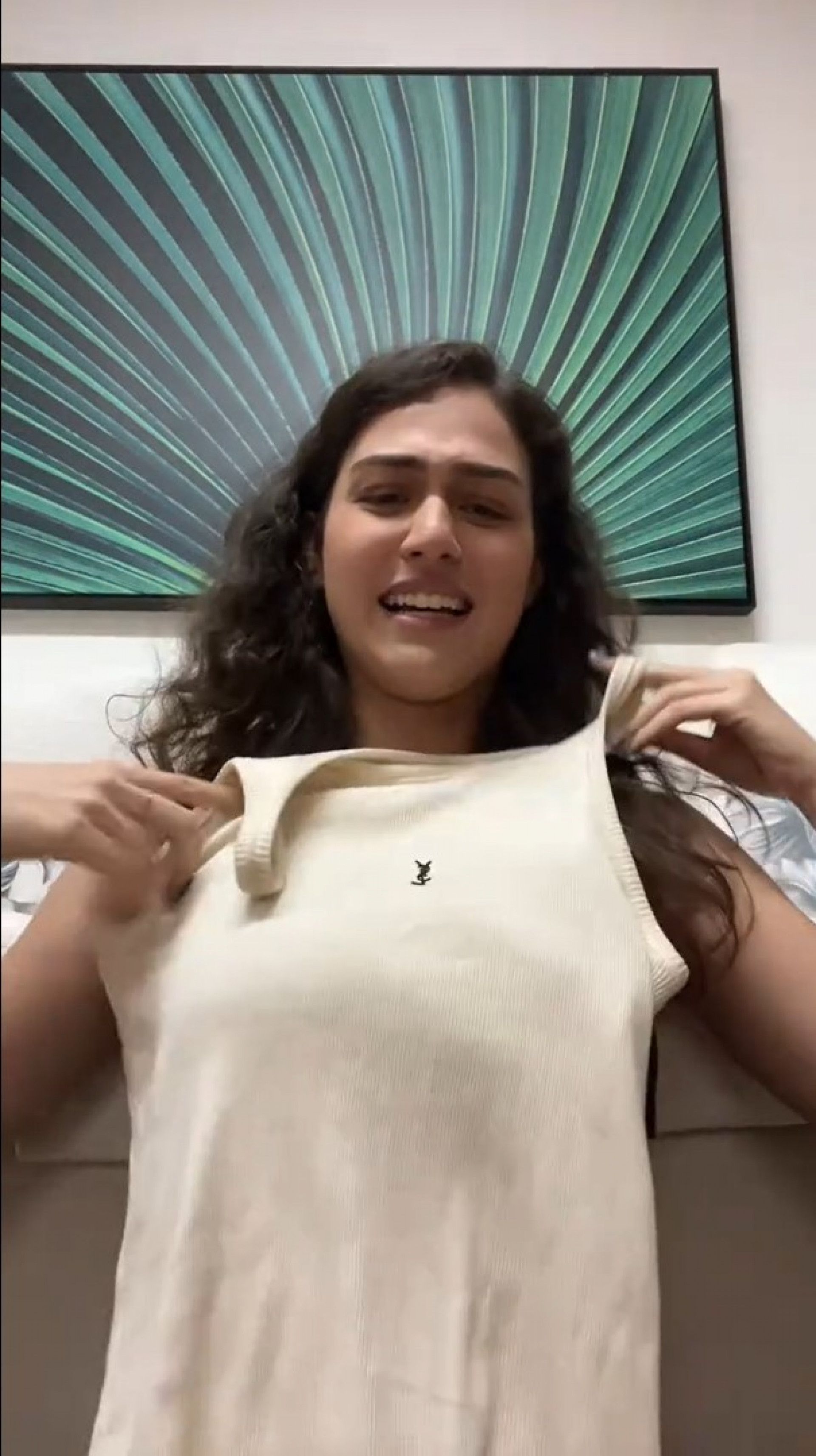 Fã consegue pegar camiseta usada por Shawn Mendes no Rock in Rio mesmo depois do show acabar - Reprodução / TikTok