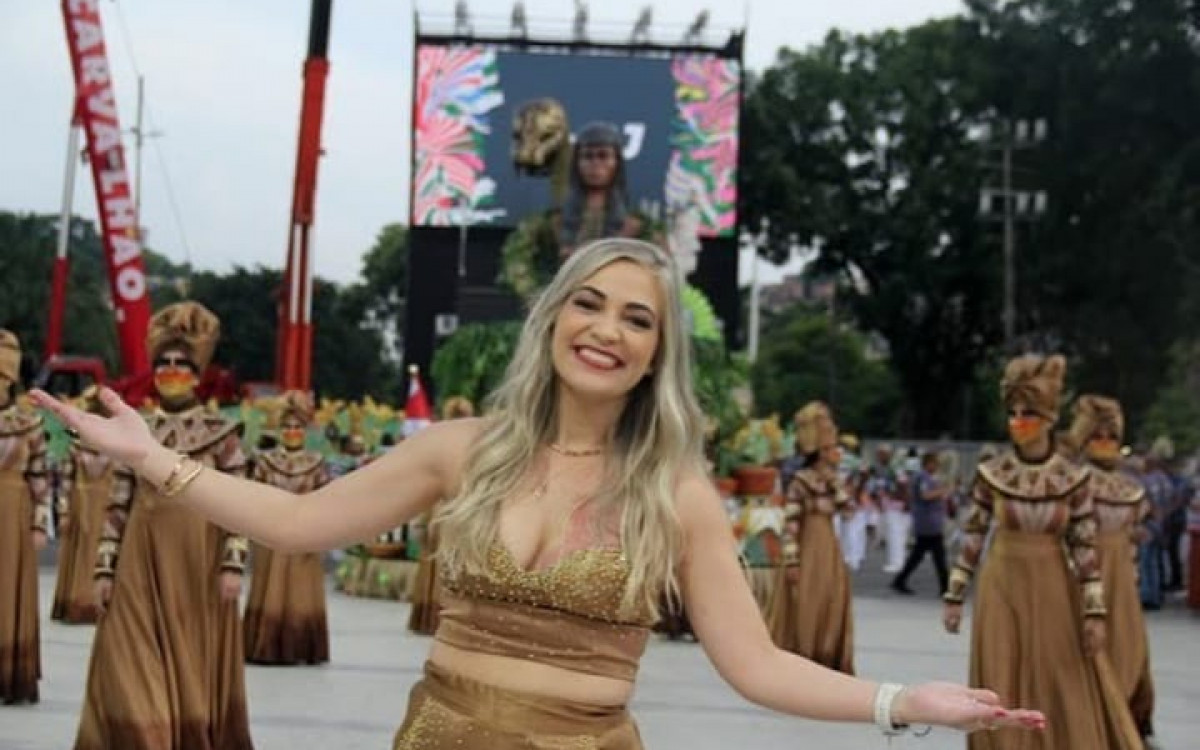 Coreógrafa Juliana Frathane da Inocentes de Belford Roxo