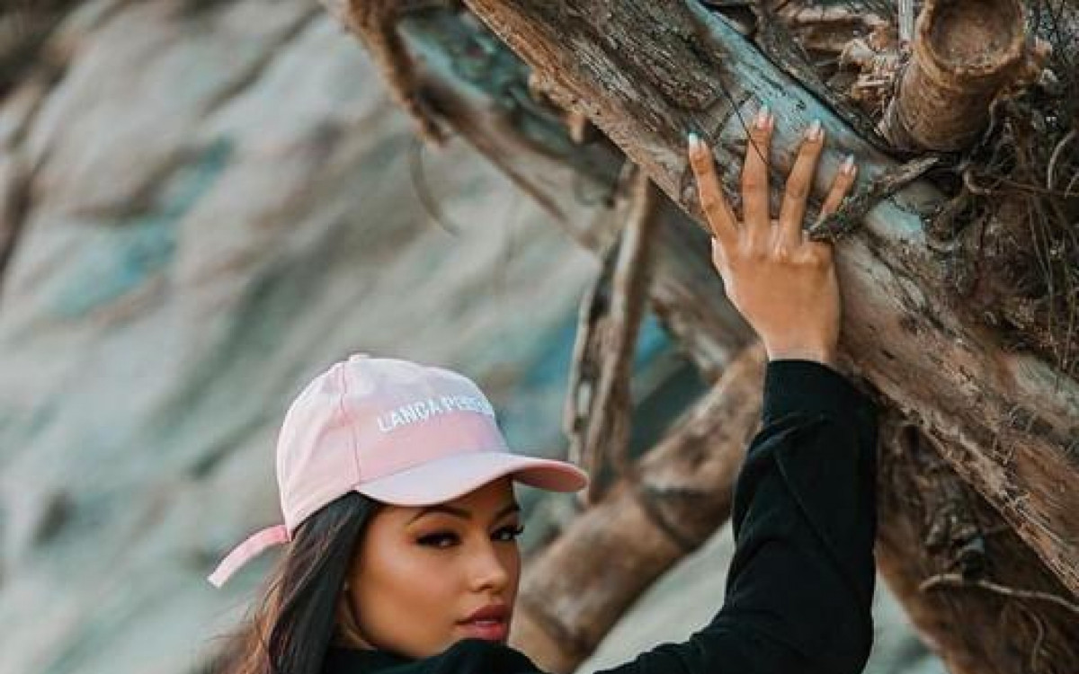 Bia Fernandes &eacute; musa do Vasco