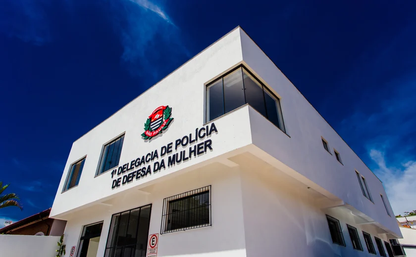 TCE acha cemitério de bicicletas e 'lixos' de autópsia em Delegacias da Mulher e IMLs de SP