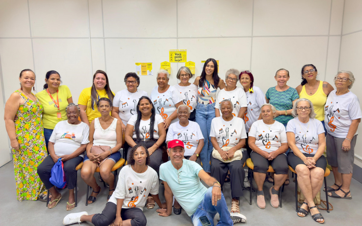Funcionários da Semascf e usuárias do Cras (Centro) participaram da palestra sobre Setembro amarelo
