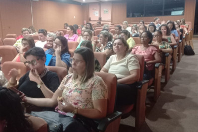 Escolas da rede municipal são orientadas sobre Programa Cantinho da Leitura