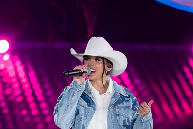 Ana Castela divulga álbum completo do DVD 'Herança Boiadeira'