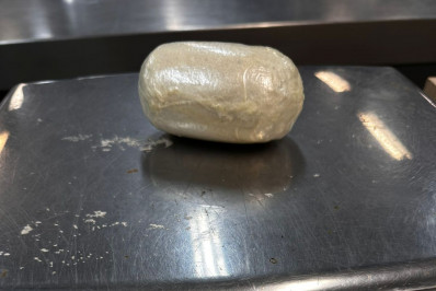 Mulher é presa ao tentar embarcar para Paris com cocaína inserida nas partes íntimas 