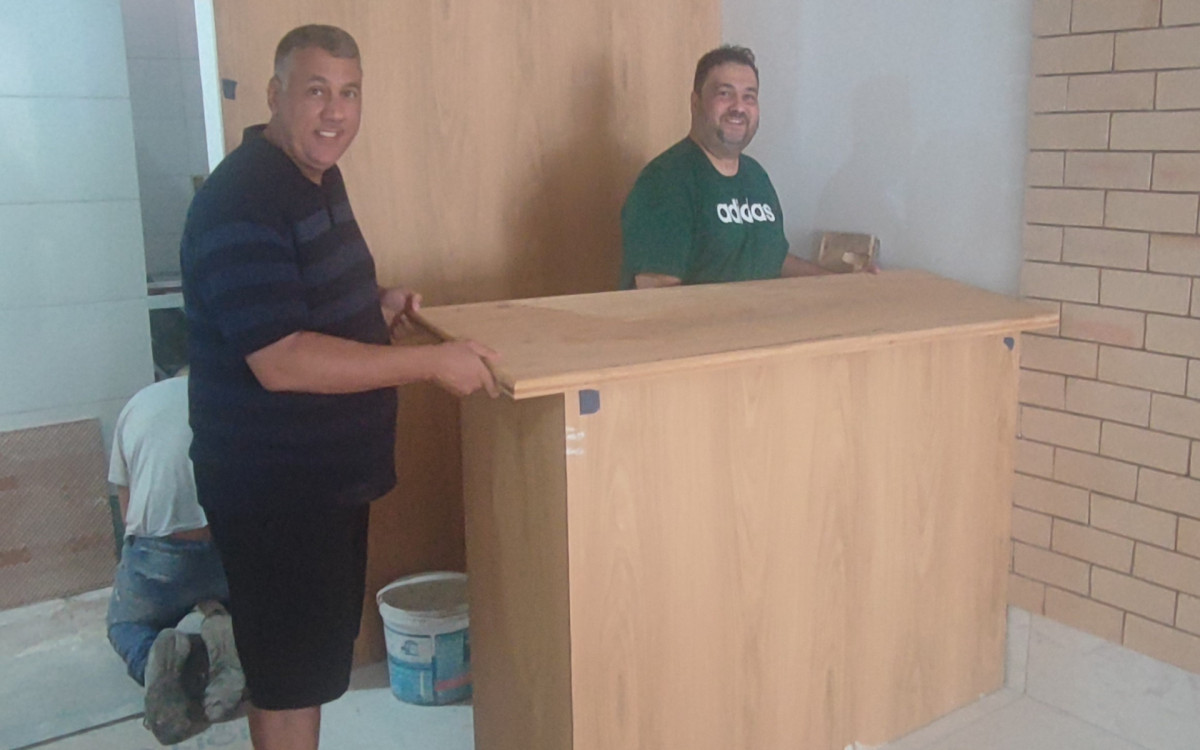 Eduardo Ferreira e Michel Messias colocam a mão na massa para inauguração da Matsuri Pizzaria