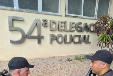 PM prende suspeito com drogas e réplica de pistola em Belford Roxo