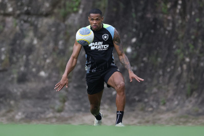 Trabzonspor faz proposta e adota otimismo por atacante do Botafogo, diz site turco