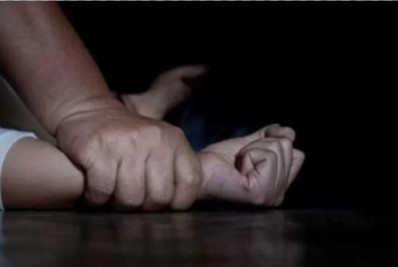 Mulher é resgatada de cárcere privado após ligar para polícia pedindo uma 'pizza'