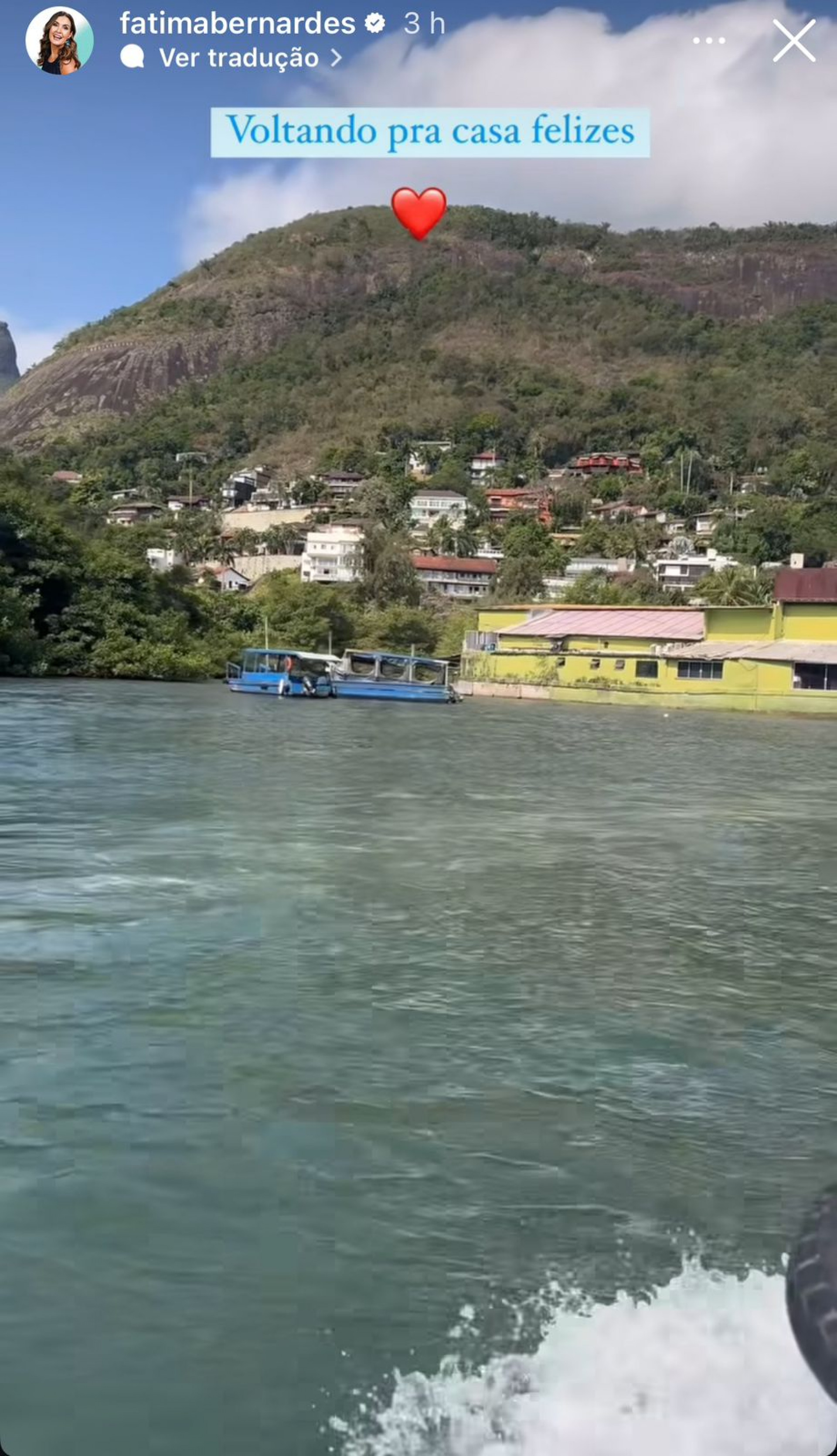 Fátima Bernardes e a mãe, Eunice, em passeio de barco  - Reprodução / Instagram