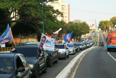 Renan Marassi realiza carreata com aproximadamente 2 mil veículos em Resende