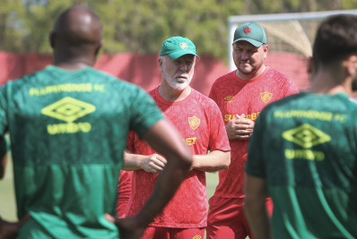 Fluminense busca primeira vitória em clássico sob comando de Mano Menezes