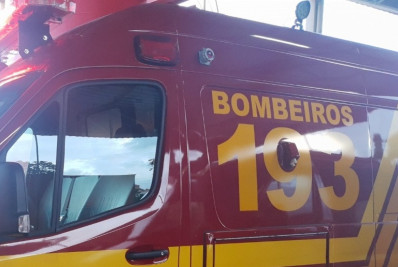 Barco com sete pessoas naufraga no litoral de São Paulo