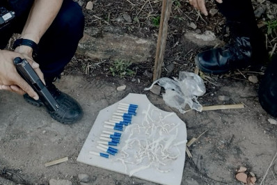 Polícia apreende drogas no bairro Santa Josefa