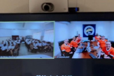 Escola cívico-militar faz tour pela Estação da Marinha na Antártica