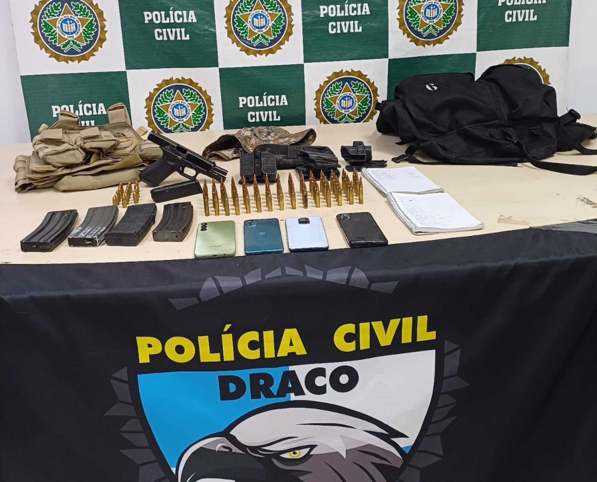 Material apreendido com o grupo - Divulgação/Polícia Civil