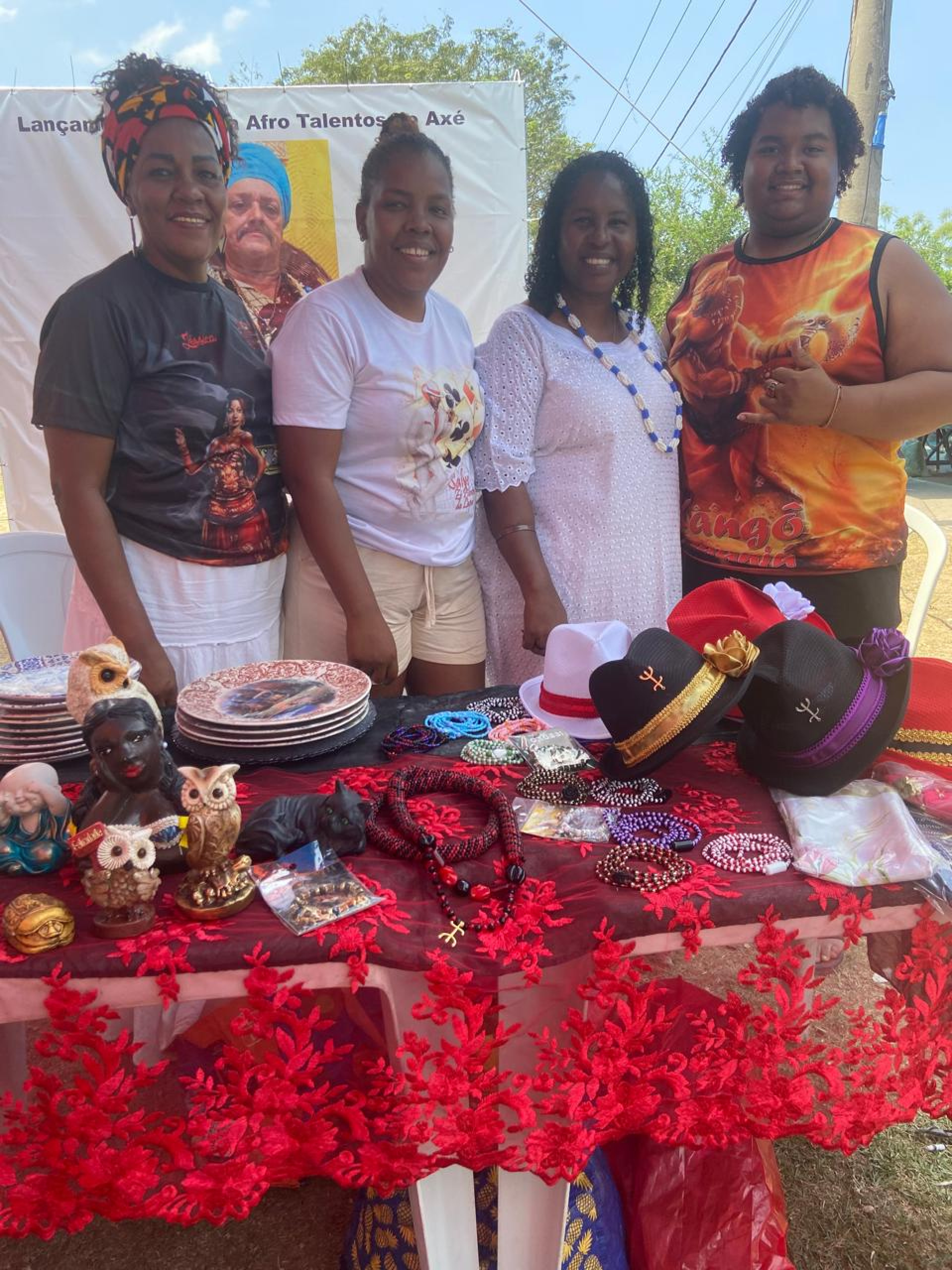 A ideia &eacute; que a Feira Afro Talentos do Ax&eacute; de Belford Roxo aconte&ccedil;a mensalmente - Divulga&ccedil;&atilde;o
