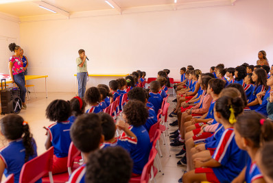 Escola em Itaipuaçu recebe atividade sobre proteção animal