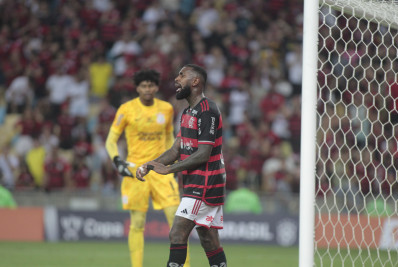Gerson valoriza entrega do Flamengo após expulsão e dedica classificação a Bruno Henrique
