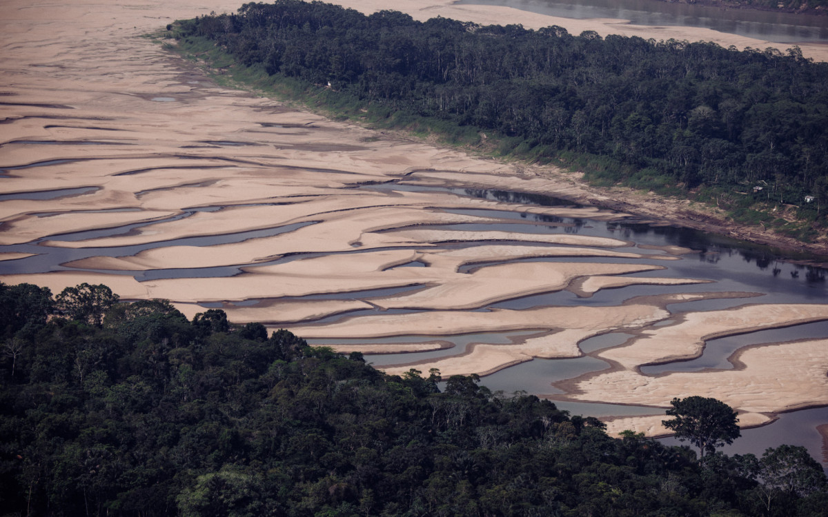 Rio Negro tem pior seca da história