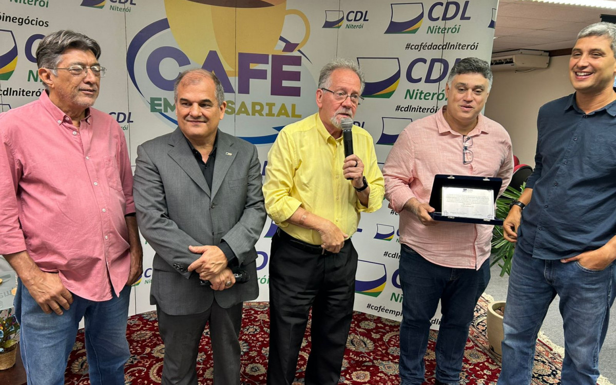 CDL: homenagem a jornalistas e personalidades da cidade