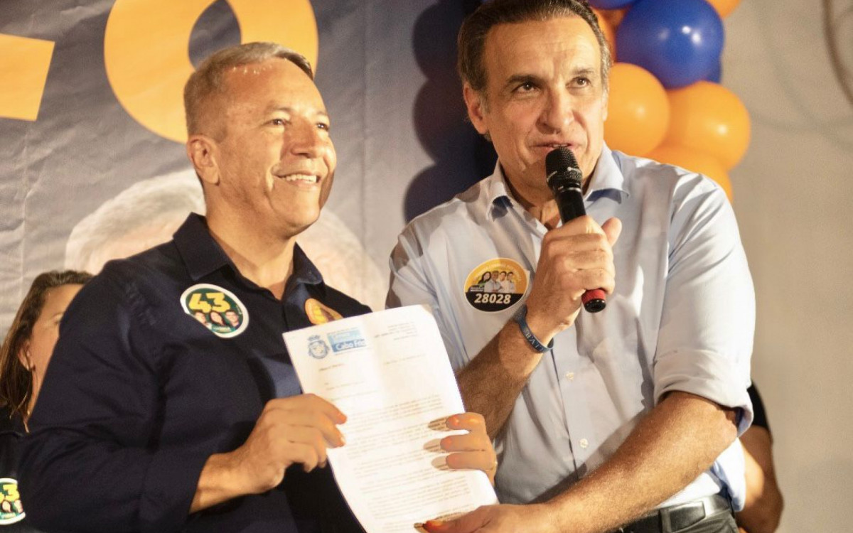 Da esquerda para a direita: Vereador de Cabo Frio, Ruy França, e deputado federal, Hugo Leal - Reprodução