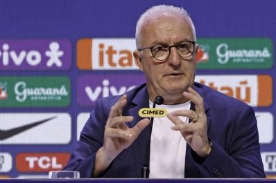 Convocado por Dorival, zagueiro passará por cirurgia no joelho e será cortado