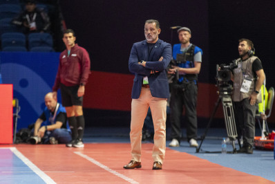 Técnico da Seleção de futsal critica Fifa e revela: 'Ainda não comemoramos o título'