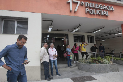 Passageiros são ameaçados e assaltados em ônibus na Av. Brasil
