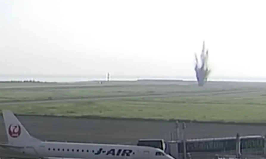 Bomba da Segunda Guerra explode em aeroporto no Japão