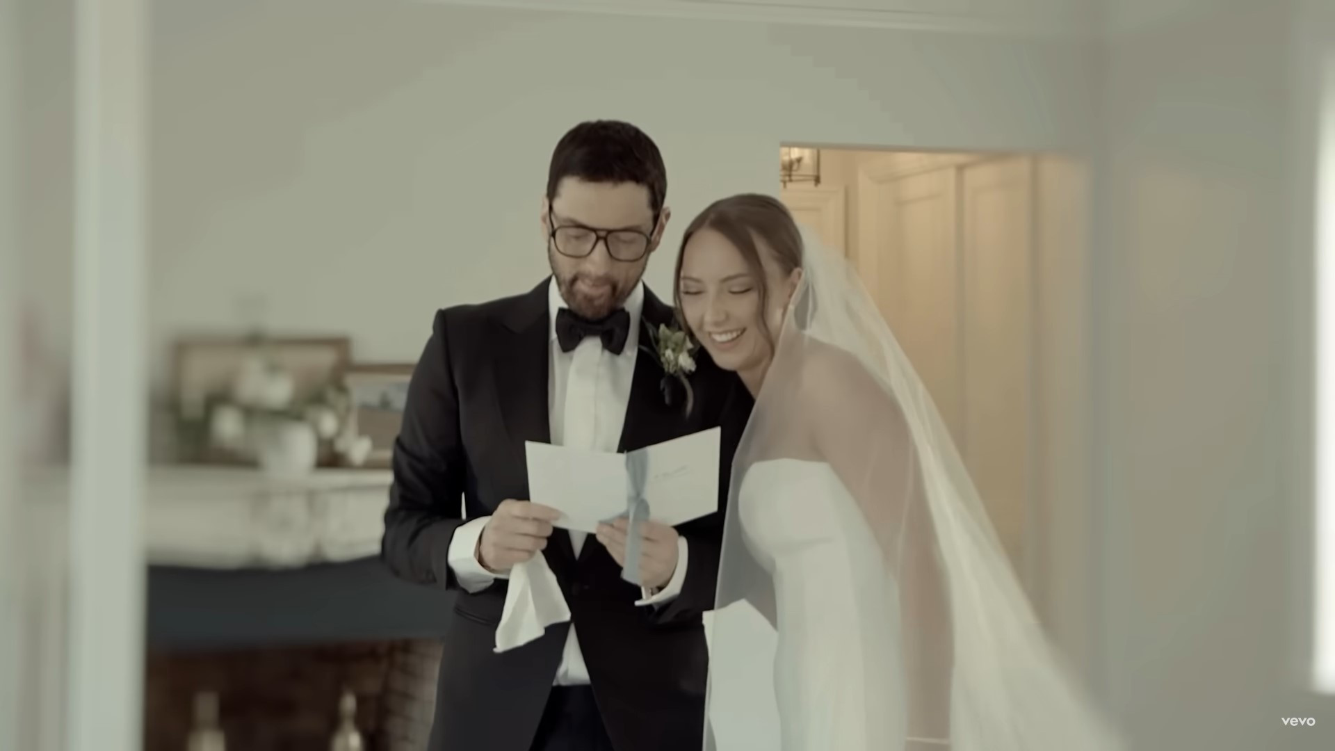 Eminem faz música em homenagem à filha - Reprodução / YouTube