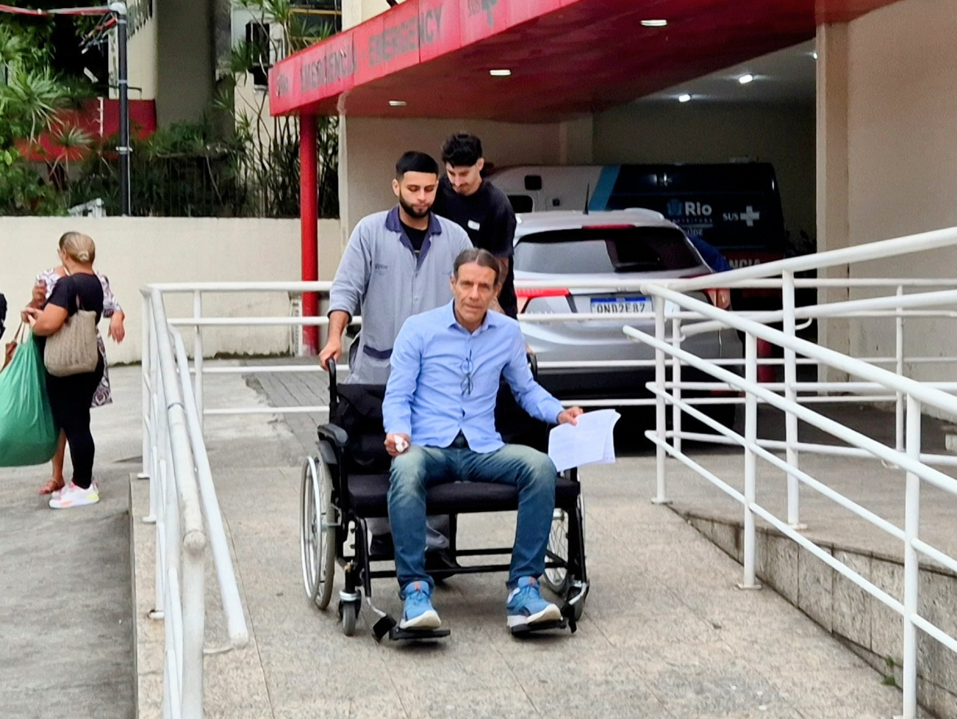 Após receber atendimento médico, Mário Gomes é liberado - Dan Delmiro/AgNews