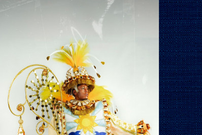 Portela divulga fotos das fantasias das alas comerciais