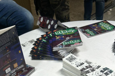 Crianças da Rocinha lançam livro e ganham noite de autógrafos na Zona Sul