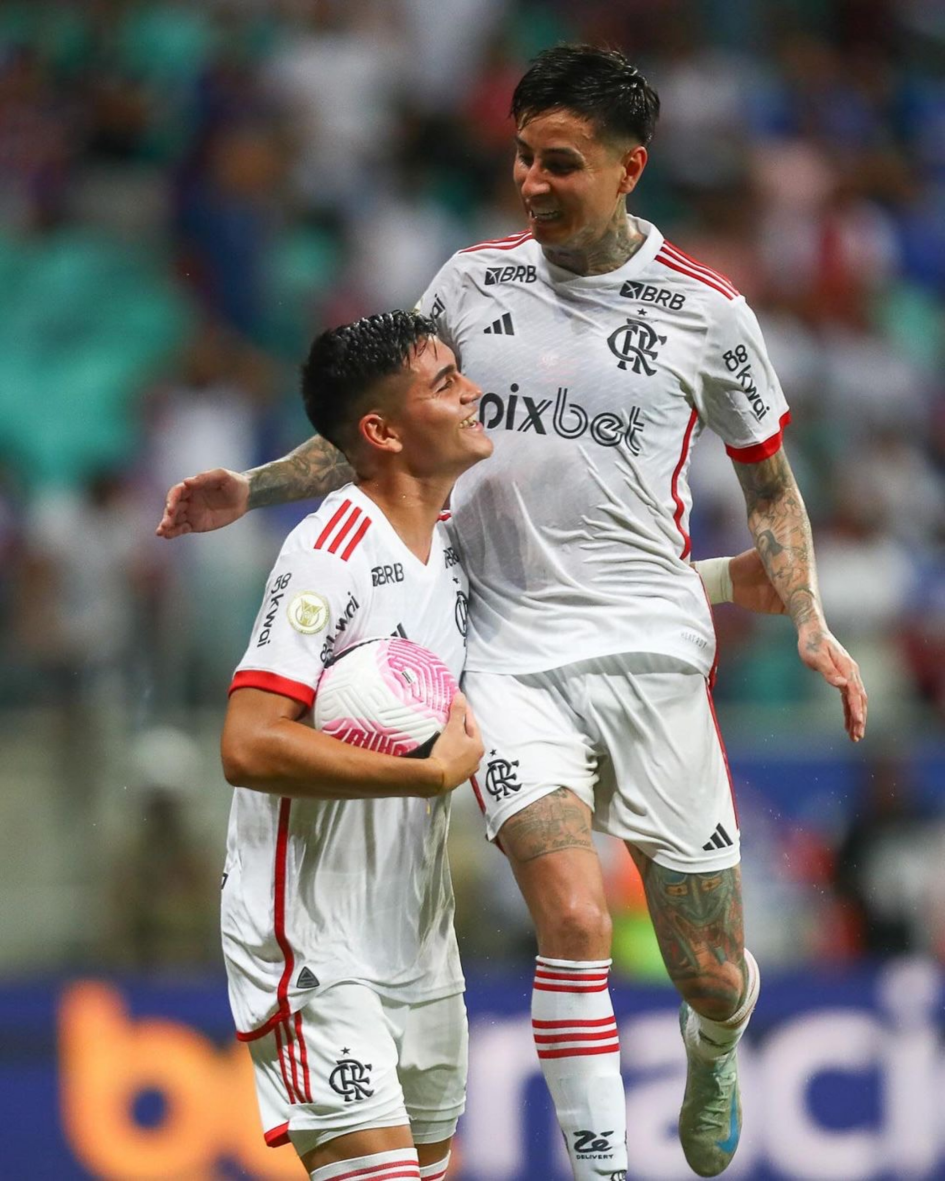 Comemora&ccedil;&atilde;o de Pulgar e Alcaraz em Bahia x Flamengo - Gilvan de Souza/Flamengo