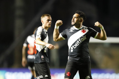 Gol e boa atuação de Payet contra o Juventude anima torcedores do Vasco