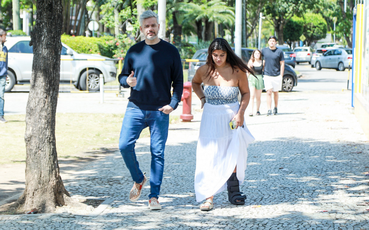 Otaviano Costa e a enteada Giulia - Victor Chapetta / Agnews