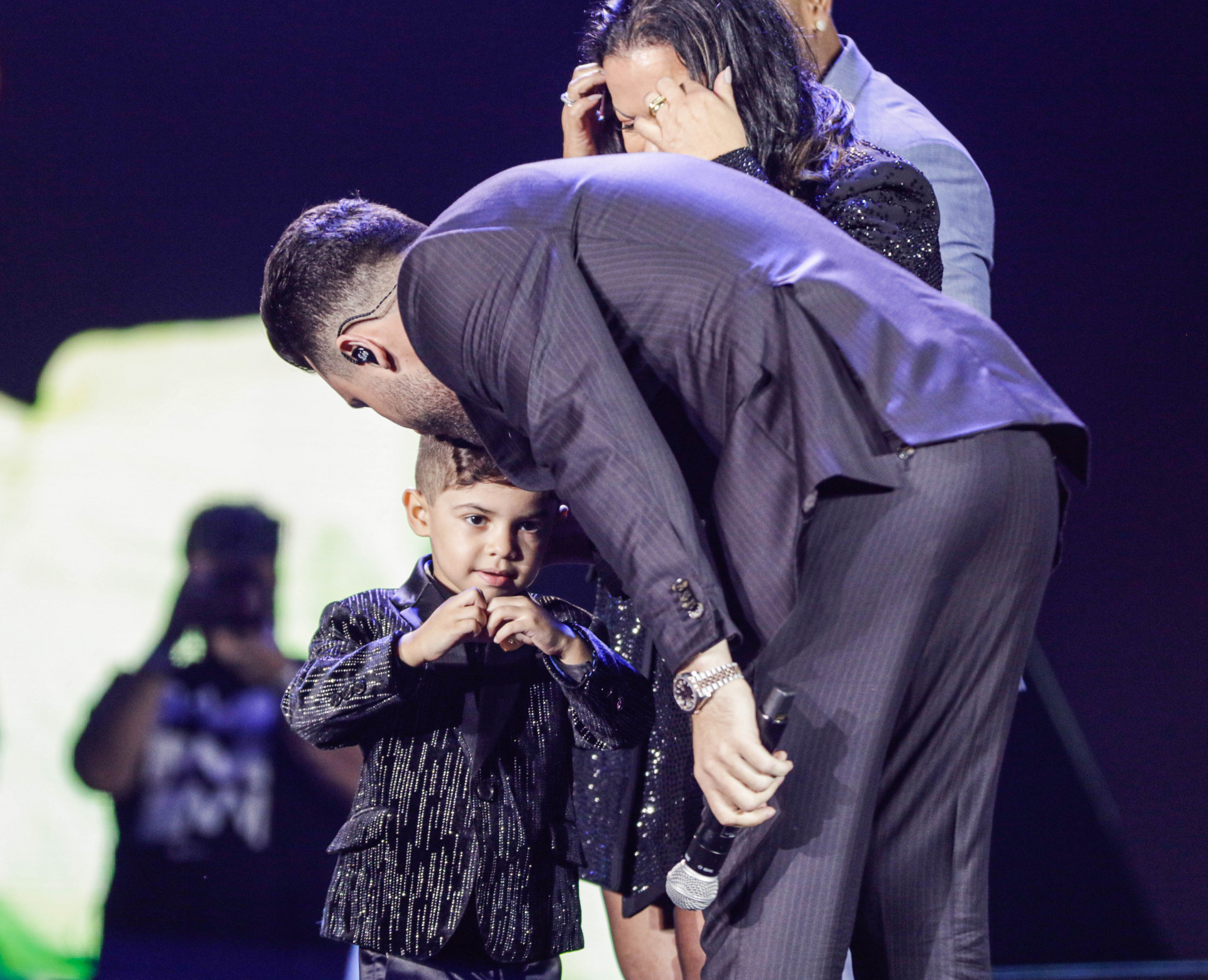 Léo, filho de Marília Mendonça, emociona público em evento de homenagem à cantora
- Van Campos / AgNews