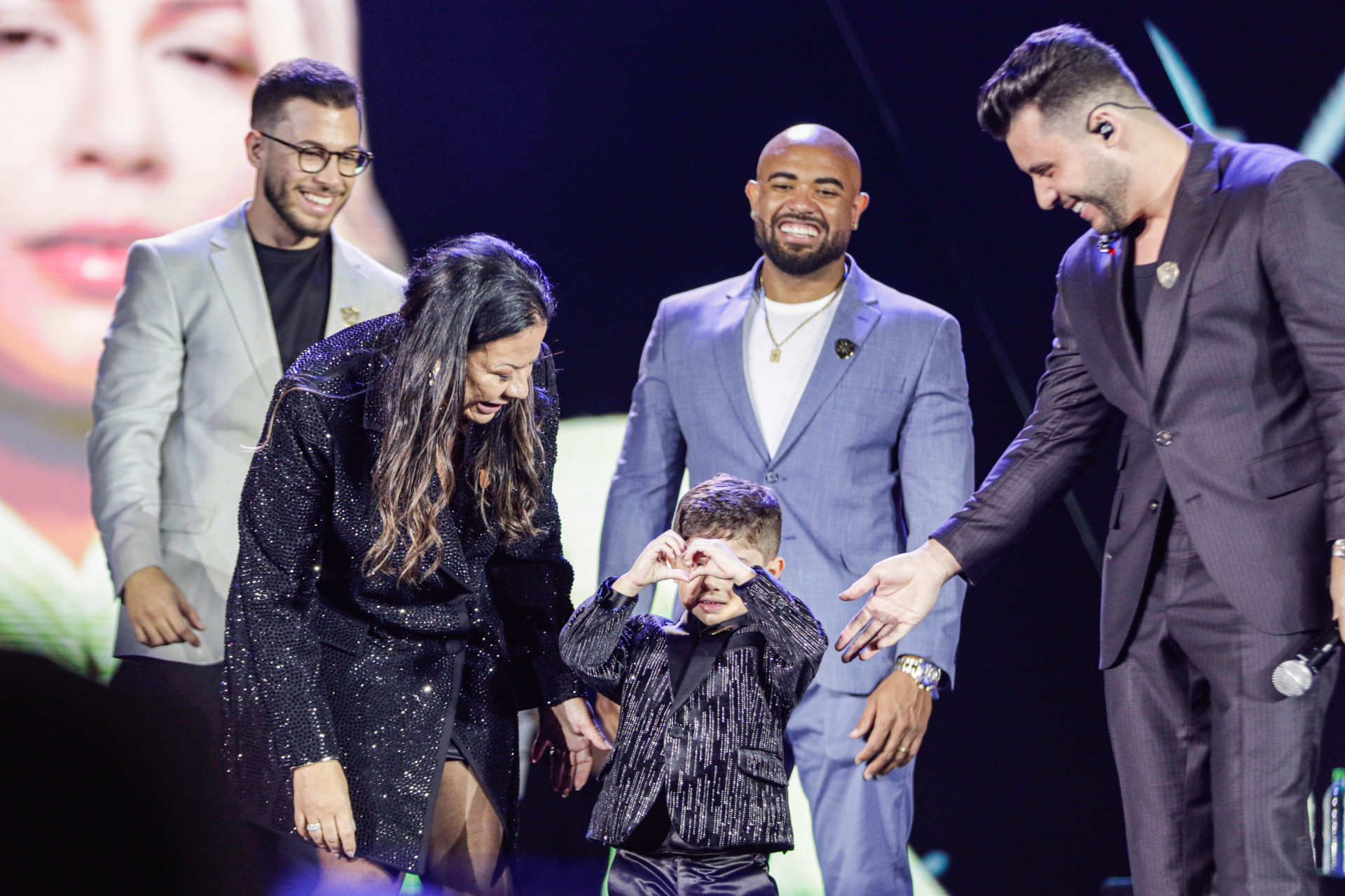 Léo, filho de Marília Mendonça, emociona público em evento de homenagem à cantora
- Van Campos / AgNews