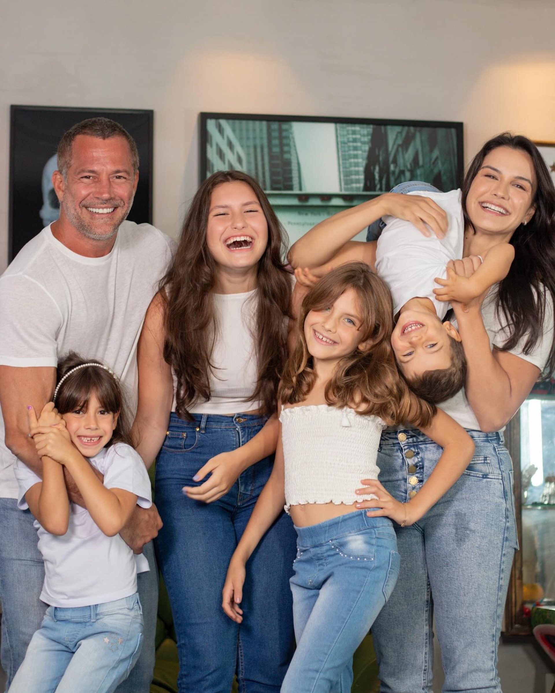 Malvino Salvador, a mulher Kyra Gracie e seus 4 filhos  - Reprodução / Instagram 